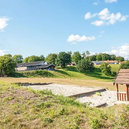 아파트 2 Person In 아벤라