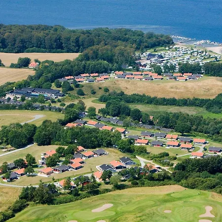 아파트 2 Person In